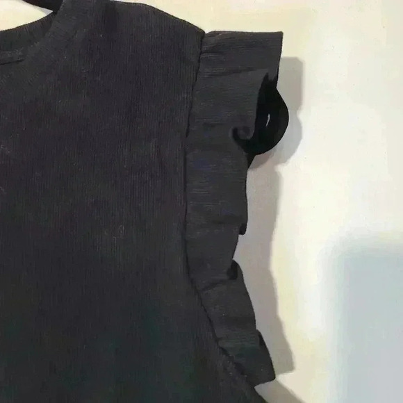 Gemma and Jane NWT Black Riffle Sleeveless Top Sweater XL - Picture 2 of 5